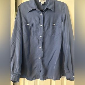Silk land  shirt , great quality , unique the bottoms are a very good quiality